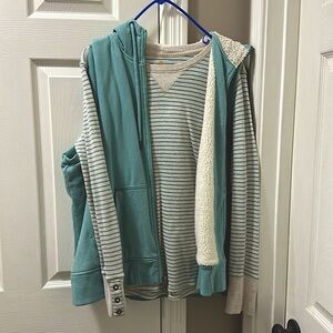 Carhartt hooded Sherpa vest and long sleeve shirt